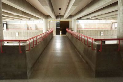 山村学園高等学校 渡り廊下(4号館)