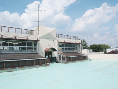 山村学園高等学校 屋上フロア(4号館)