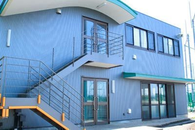 山村学園高等学校 防災施設兼部室棟(野田グラウンド)